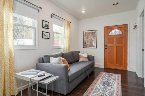 Kenton Apartment | #StayinMyDistrict Kenton Private Guest House