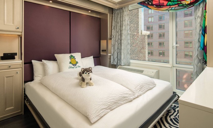 Garment District Hotel | Staypineapple, An Artful Hotel, Midtown