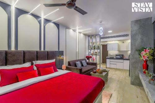 Gopalbari Apartment | StayVista at Cityscape with Rooftop Pool - Jaipur