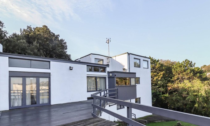 St Margaret's at Cliffe Apartment | STEEPACRE, country holiday cottage in St Margaret's At Cliffe