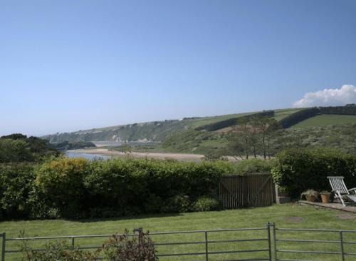 Bantham Apartment | Steepfield Studio in the heart of Bantham Village