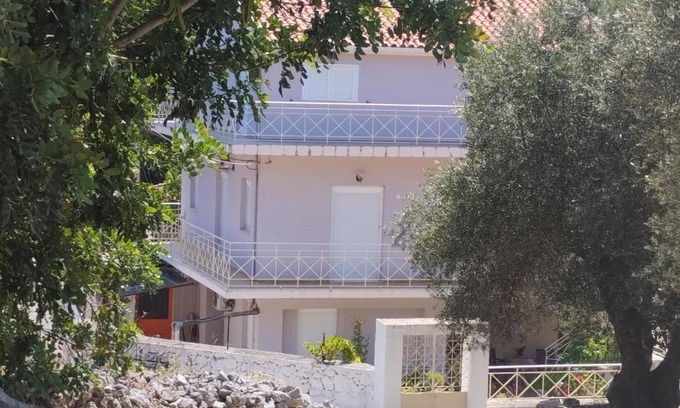 Faraklata House | STEFI HOUSE