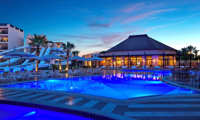 Al Mamsha El Seyahi Hotel | Steigenberger Aqua Magic Hotel