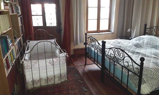 Breuberg Apartment | Steinofenzimmer - Guest room - Maul winery