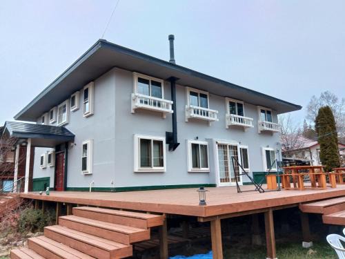 Hara Hotel | Stella八ヶ岳原村-星空,サウナ,BBQ,大型スクリーンを楽しめる八ヶ岳の貸切宿