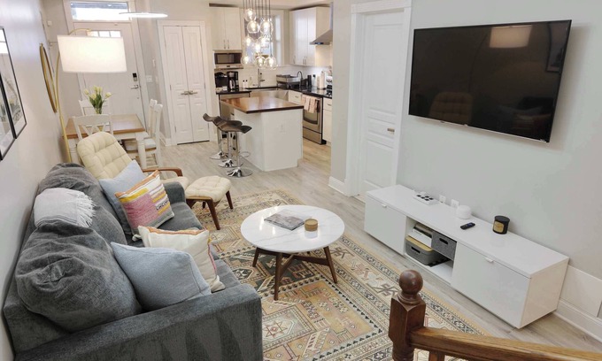Petworth Apartment | Stellar Stay Near Metro + Parking