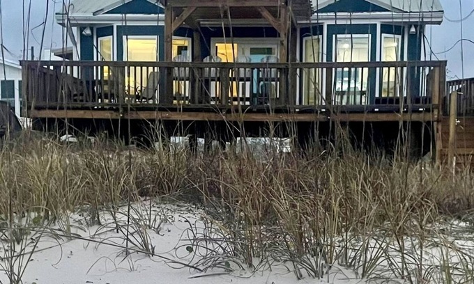 Southpointe House | STEP RIGHT ONTO THE SAND 180 degree VIEWSnUncrowded beach!