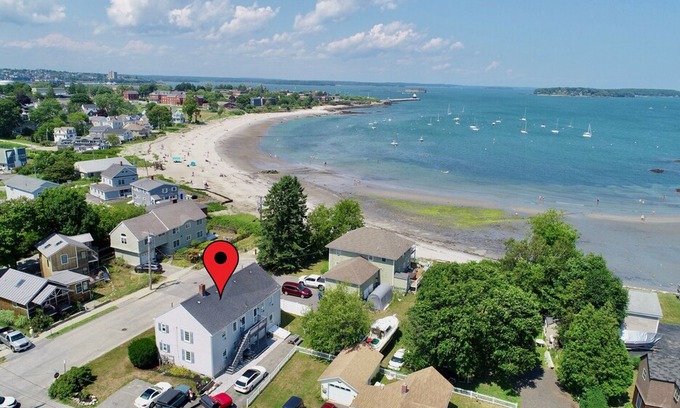 Pond Cove Apartment | Step right out to the beach! Amazing location 7 min to Portland. Unit 4