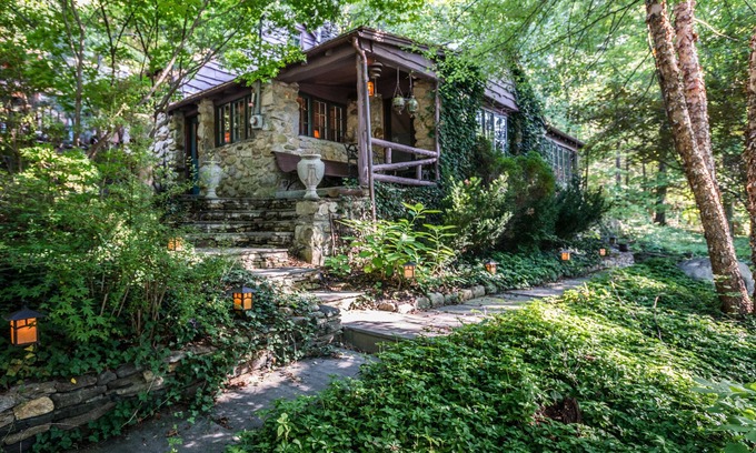 New Milford Ski Chalet | STEPPING STONES, Candlewood Lake Cottage, 3BR 2BA w/ Hot Tub & Pool Table!