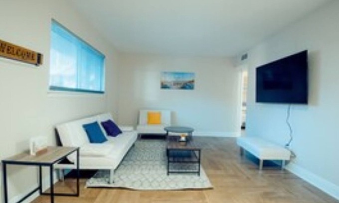 Biloxi Apartment | 💥👣STEPS 2 BEACH🏖️ SLEEPS 4 & NEARBY GO-KART🏎