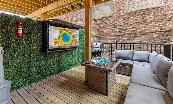 Lockerbie Square Apartment | Steps away from Mass Ave Restaurants and Big Patio