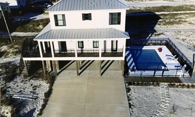 Southpointe House | Steps away from the beach, POOL- shared between 3 houses-
