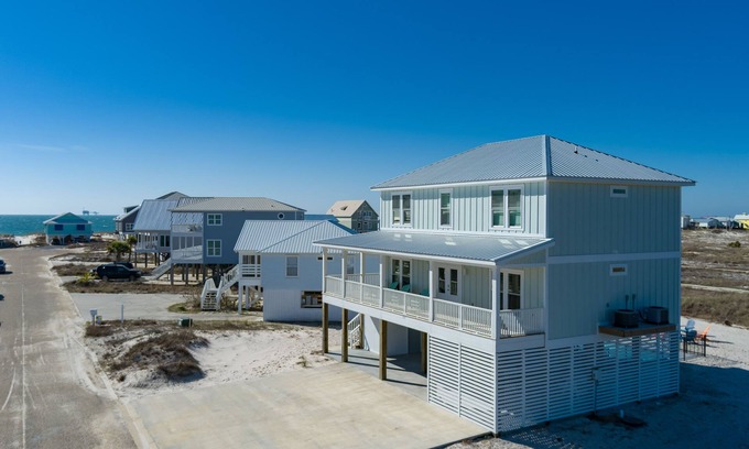 Southpointe House | Steps from private beach/Luxury home/Private pool