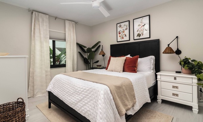 Pelican Bay Condo | Steps From the Beach! Luxury 2BR condo