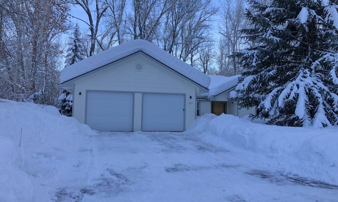 Hailey House | Steps from the Big Wood River
