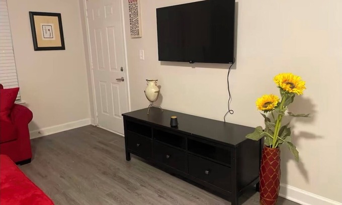 Castleberry Hill Apartment | Steps from the Mercedes Benz Stadium