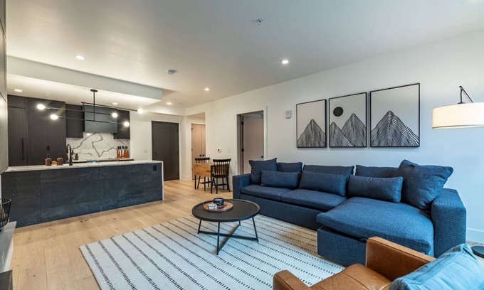 Sandpoint Condo | Steps to lift.New Construction 2 bd/2 bath in the heart of Schweitzer Village.