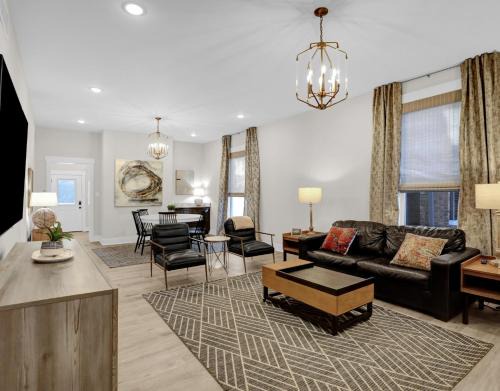 Midtown Apartment | Steps to Overton Square 100 Yr Old Historic Apt