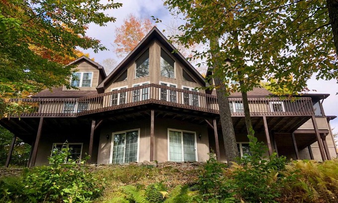 Gouldsboro House | Steps to River Big Bass Lake House with Grill!