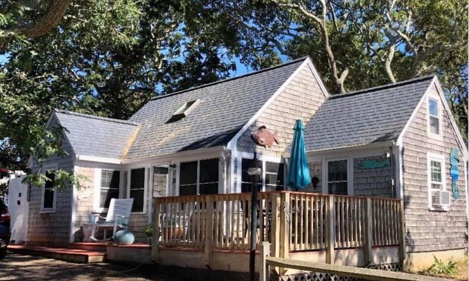Dennis Port Cottage | STEPS TO SEA ST BEACH DENNISPORT NANTUCKET SOUND