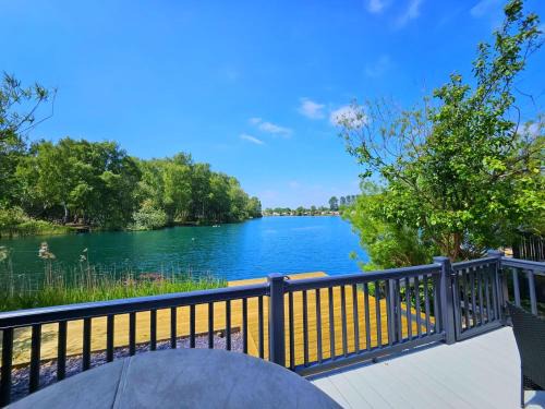 Tattershall Ski Chalet | Still Waters