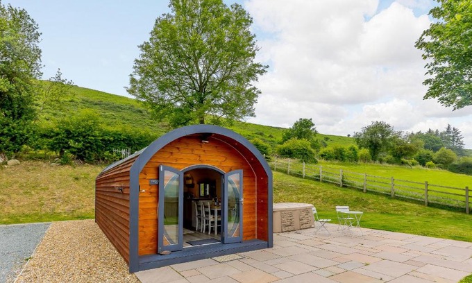 Kingswood House | Stiperstones Pod