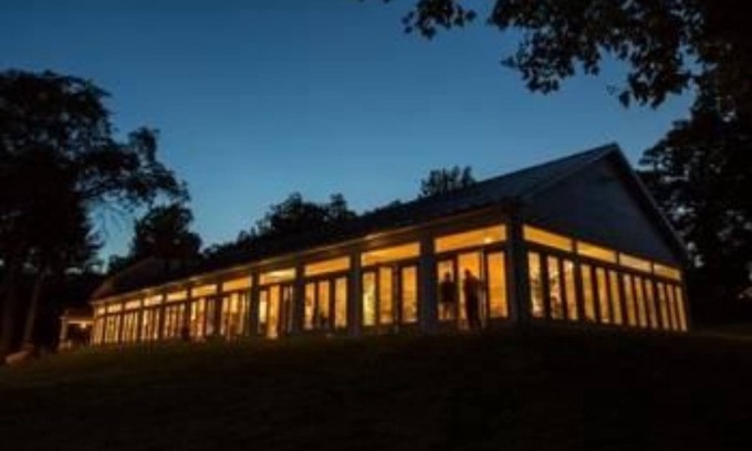 Bowmansdale Bed & Breakfast | Stocks Manor Bed and Breakfast