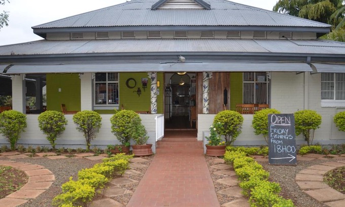 Komatipoort House | Stoep Cafe Guest House