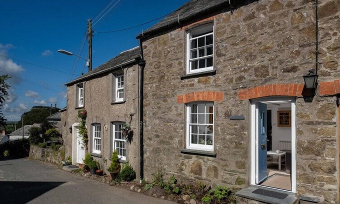 St Minver Cottage | STOKES COTTAGE, family friendly, with open fire in St Minver