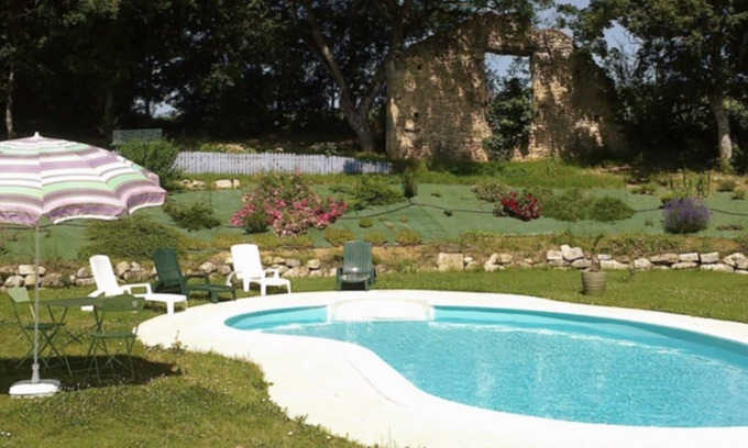 Cezan House | stone cottage in a farmhouse with swimming pool, many activities nearby