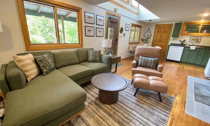 Bellefonte Cottage | Stone Creek Cottage: PSU Creekside home on Spring Creek
