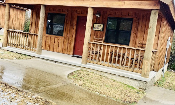 Mountain View House | Stone Drive In #305