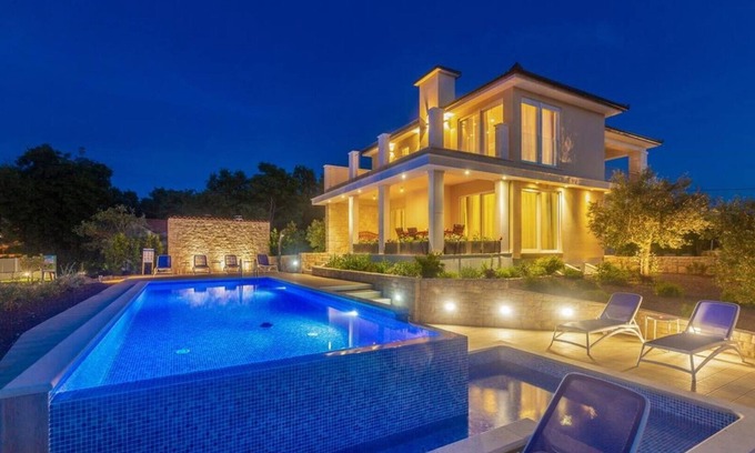 Milovcici Villa | Stone house Villa Roko* with a sea view and an outdoor pool on Krk