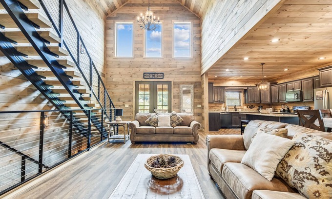 Gatlinburg - Pigeon Forge Cabin | Stone Mountain Lodge 4 Bedroom Cabin by RedAwning
