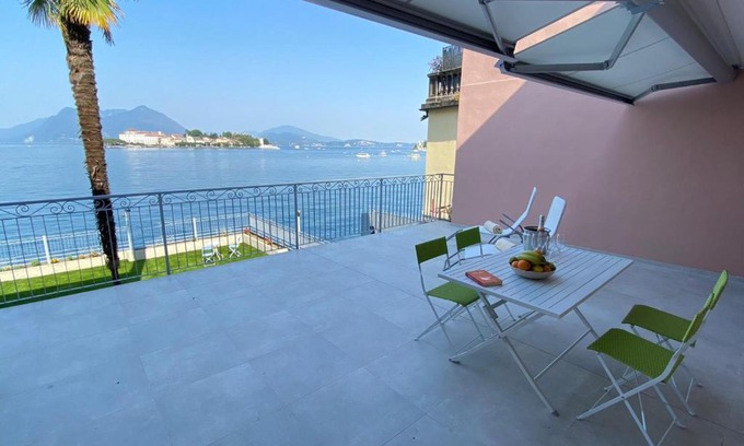 Carciano Apartment | Stone on the lake