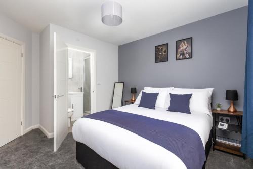 Leeds House | Stonecliffe Home By Alt-Stay Accommodation