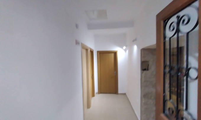 Petaleia Cottage | stonemakers hide
