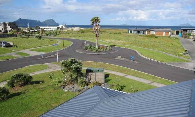 Ruakaka House | Stones Throw Beach House