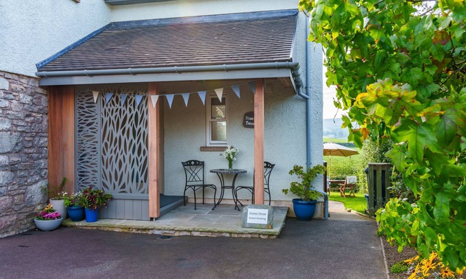 Grayrigg Cottage | Stones Throw - Gorgeous apartment with superb views. 4-miles from Kendal