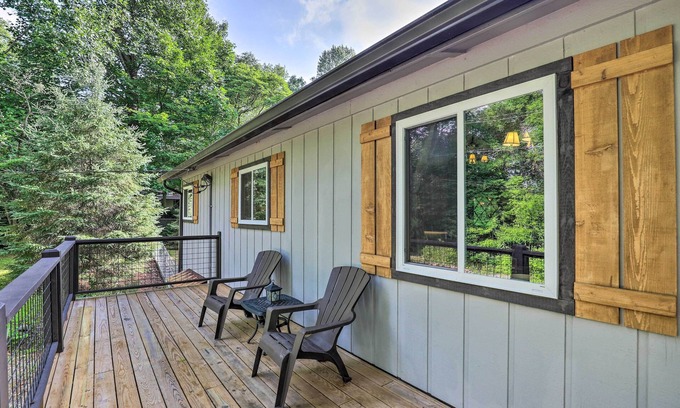 Glenville House | 'Stonewood Lodge' Home w/Deck in Glenville!
