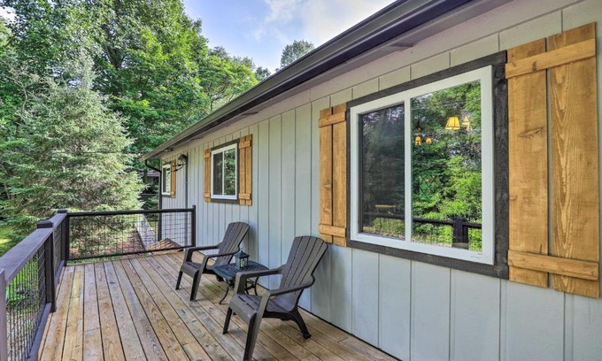 Glenville House | Stonewood Lodge Home with Deck in Glenville!