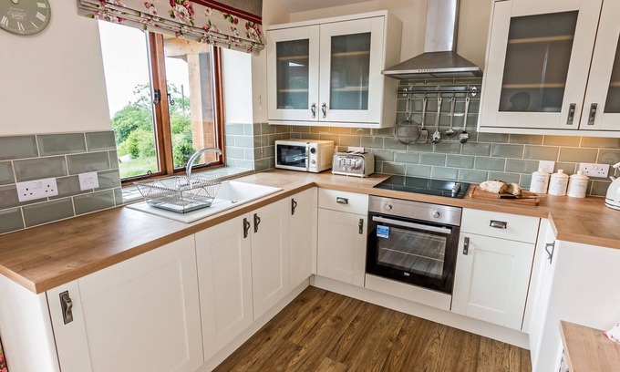 Farden Cottage | STONEY-BROOK LODGE, pet friendly, luxury holiday cottage in Ludlow