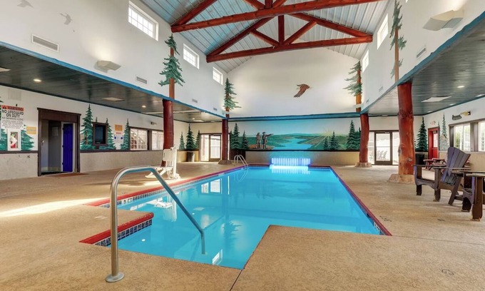 Columbia Hotel | Stoney Creek Columbia, Deluxe 2 Double w/Free Hot Breakfast | 3 Units