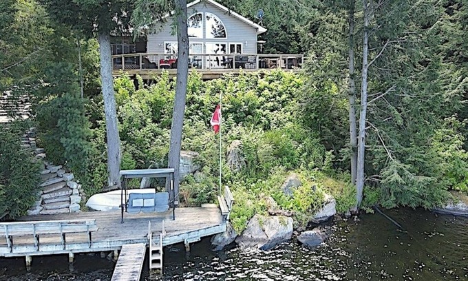 Irondale Cottage | Stormy Lake Northern Comfort