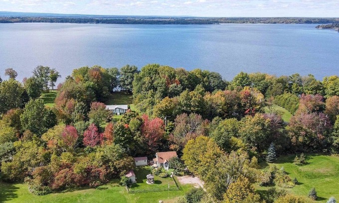 Schuyler Falls Cottage | Storybook Cottage in the Champlain Islands: Comfort and Serenity w/Wi-fi & A/C