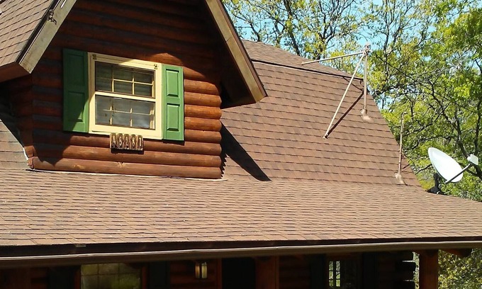 Three Rivers Cabin | Storybook Log Cabin near Sequoia National Park