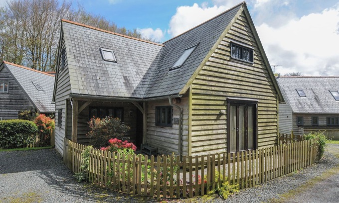Camelford Cottage | STOW COTTAGE, family friendly, character holiday cottage in Camelford