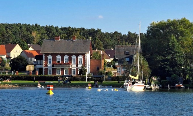 Diensdorf-Radlow Villa | Strandferienwohnung