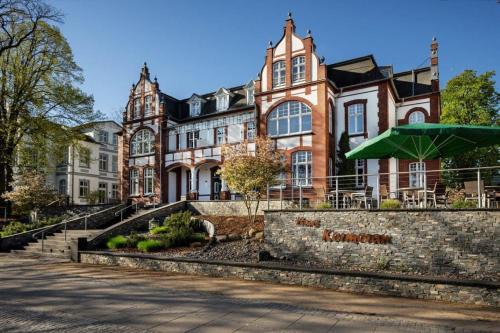 Zinnowitz Bed & Breakfast | Strandhotel garni Kormoran