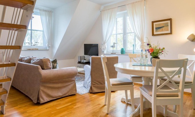 Ostseebad Ahrenshoop Apartment | Strandleben 12 - Elisabeth von Eicken
